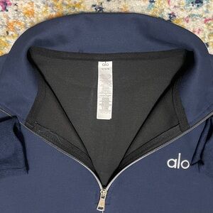 Alo Yoga navy blue quarter zip pullover Unisex M